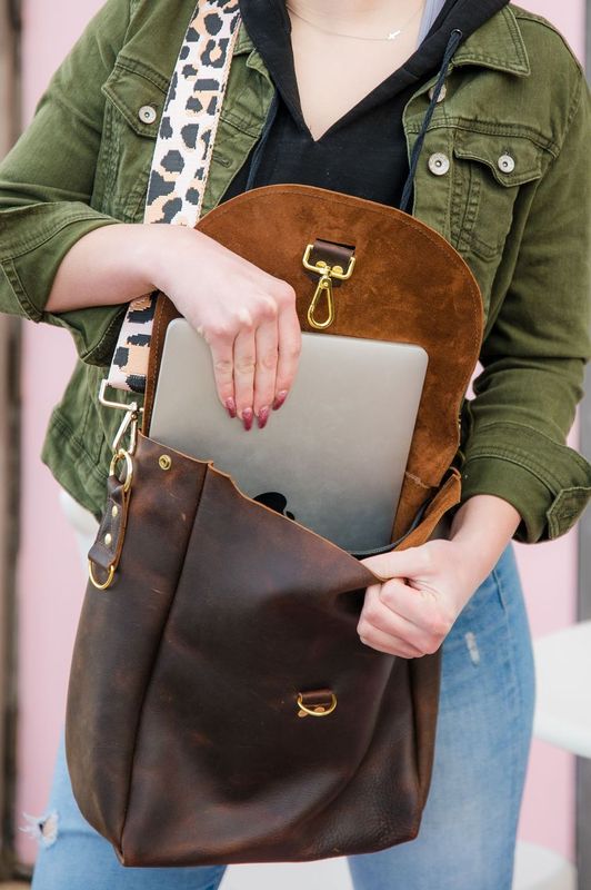 Messenger bag sales with pockets