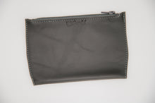 rethreaded_leather_zippounch_smoke