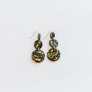 clay_earrings_black_gold